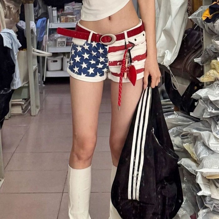 Quần short denim cạp thấp phong cách Mỹ gợi cảm dành cho nữ, quần short denim in họa tiết ôm