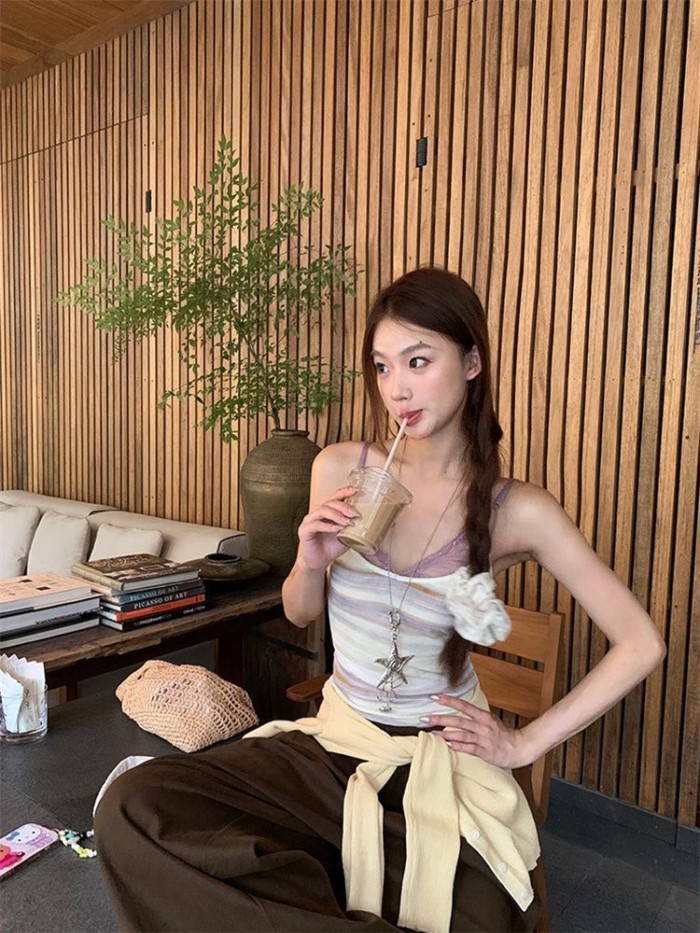 Design Niche New Camisole Women's Summer Outer Wear Backless Hot Girl Lace Striped Sleeveless
