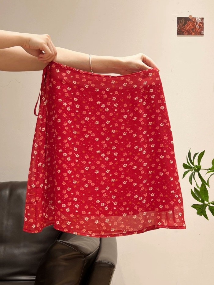 Váy hoa màu đỏ cổ điển Mùa hè dành cho nữ Váy chữ A eo cao mới Váy đi làm