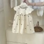 bé gái mùa hè màu be thêu anh đào váy bé gái bé búp bê cổ áo vest váy dáng rộng đầm thời trang