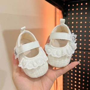 Xuân Thu Bé Sơ Sinh Ren Bé Một Tuổi Giày Vải Giày Công Chúa Chống Rơi Giày Chống Trơn Trượt đế M