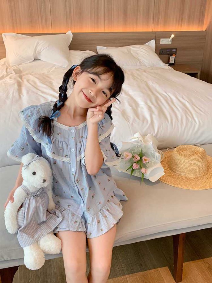 Mùa Hè Ngọt Ngào Và Dễ Thương Cho Bé Gái Phong Cách Hàn Quốc Hoa Tươi Nhà Bộ Quần Áo Mới Trẻ Em