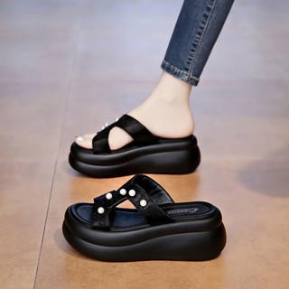 đôi sandal tăng chiều cao đế dày cho nữ mặc ngoài mùa hè phong cách mới cùng váy đi biển ngọc tr