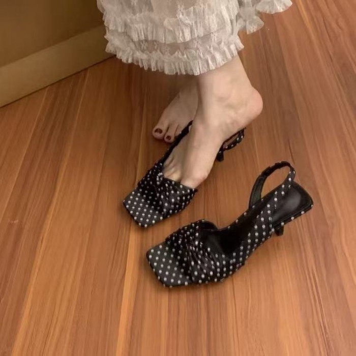 Hoa phong cách mới Giày sandal mũi vuông nơ hở mũi mùa hè Giày cao gót đế nhọn dây đeo sau lư