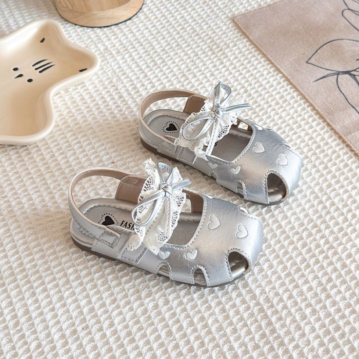 Girls Baotou Sandals Summer New Children's Hollow Cute Princess Shoes Children's Love Soft So