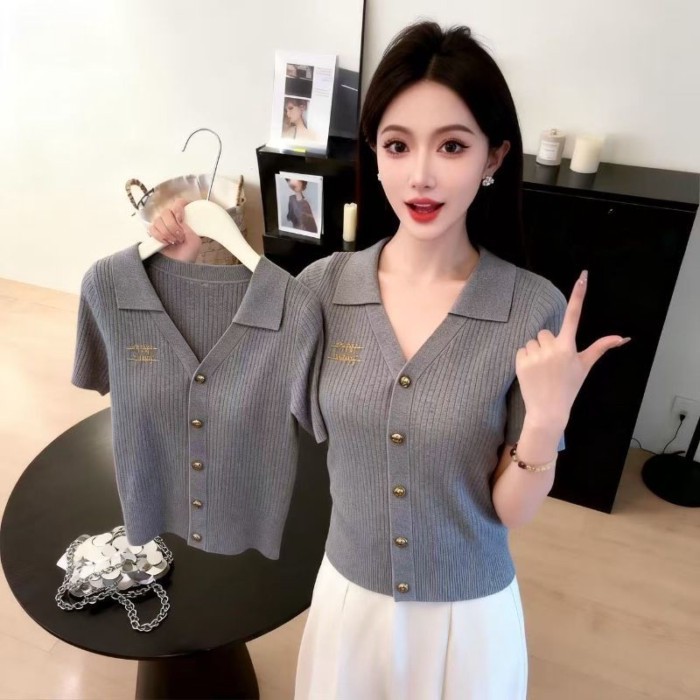 Áo len ngắn tay có ve màu xám nhạt sang trọng dành cho nữ