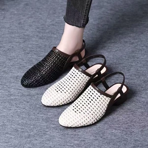 Giày sandal nữ mũi tròn đế thấp dệt lưới rỗng mùa hè, giày lười nhẹ và thoải mái