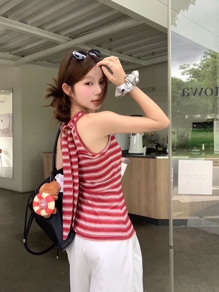 Retro Red Striped Camisole Women's Summer New Slim Fit Lace Design Niche Hot Girl Outer Top