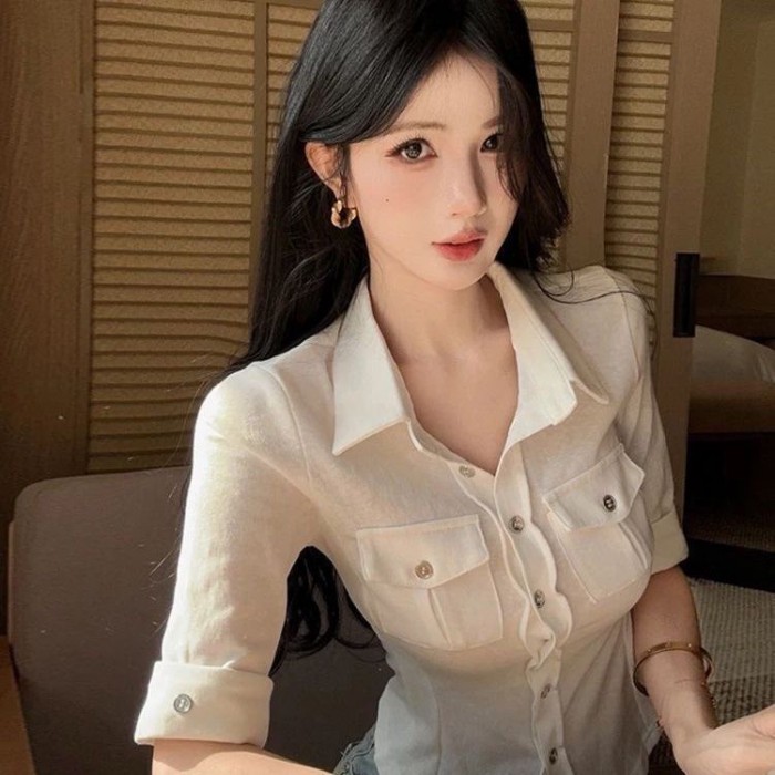 Áo sơ mi công sở đa năng cổ polo trắng, một hàng khuy, thời trang và dáng ôm, áo đơn giản để mặc bê