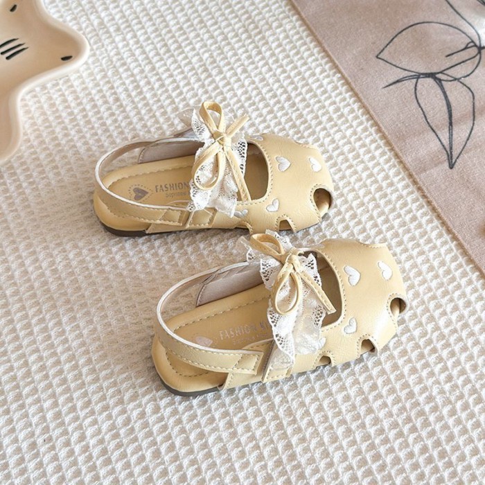 Girls Baotou Sandals Summer New Children's Hollow Cute Princess Shoes Children's Love Soft So