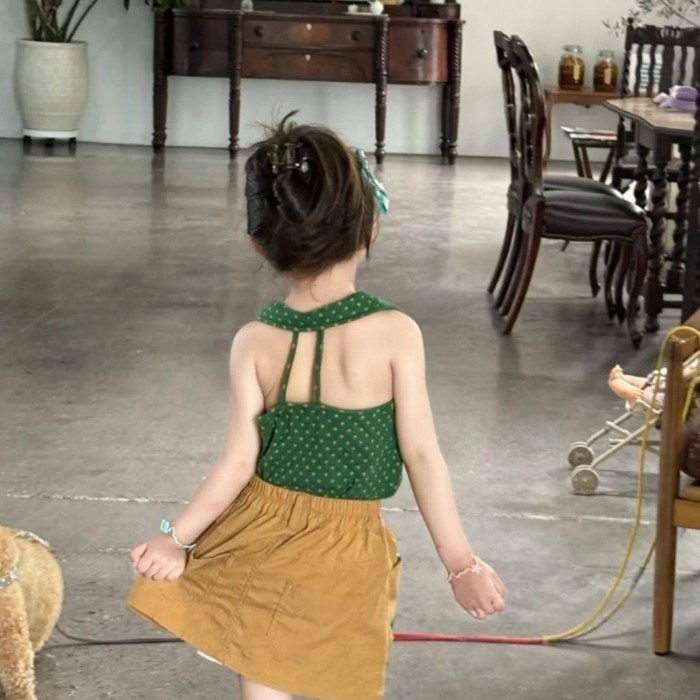 Váy Trẻ Em Mới Mùa Hè Bé Gái Thời Trang Chấm Bi Ngôi Sao Miếng Dán Váy Ngắn Bé Gái Đa Năng Quần