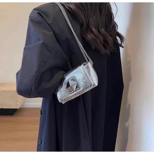 túi mini chuỗi túi đeo chéo vai đơn thời trang mới túi đựng điện thoại di động nữ mới màu bạc ca