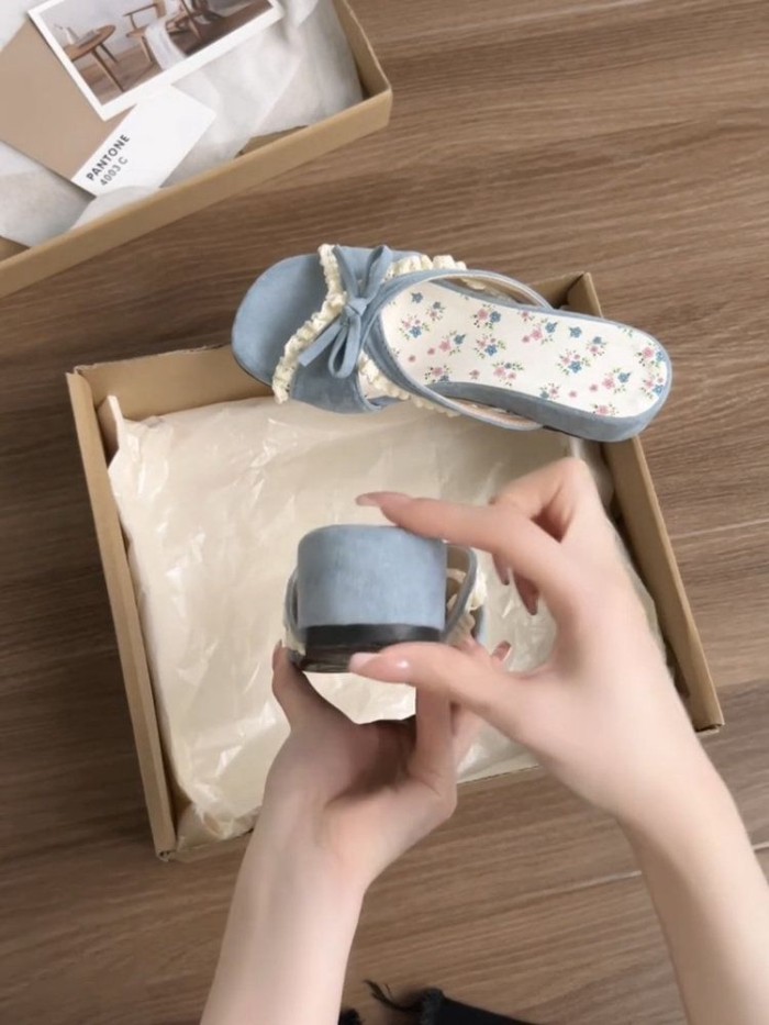 Nơ gió nhẹ nhàng bên trong nâng cao dép nhỏ ren hoa đi biển dép mùa hè