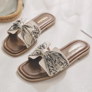 Fashionable And Beautiful Flat Skirt For Summer Outer Wear, French Style Sandals And Slippers