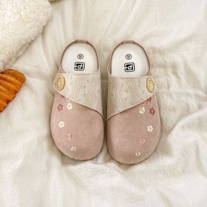 Dép xỏ ngón thêu hoa , giày siêu hot, giày lười nữ đa năng, giày bệt slip-on, dopamine