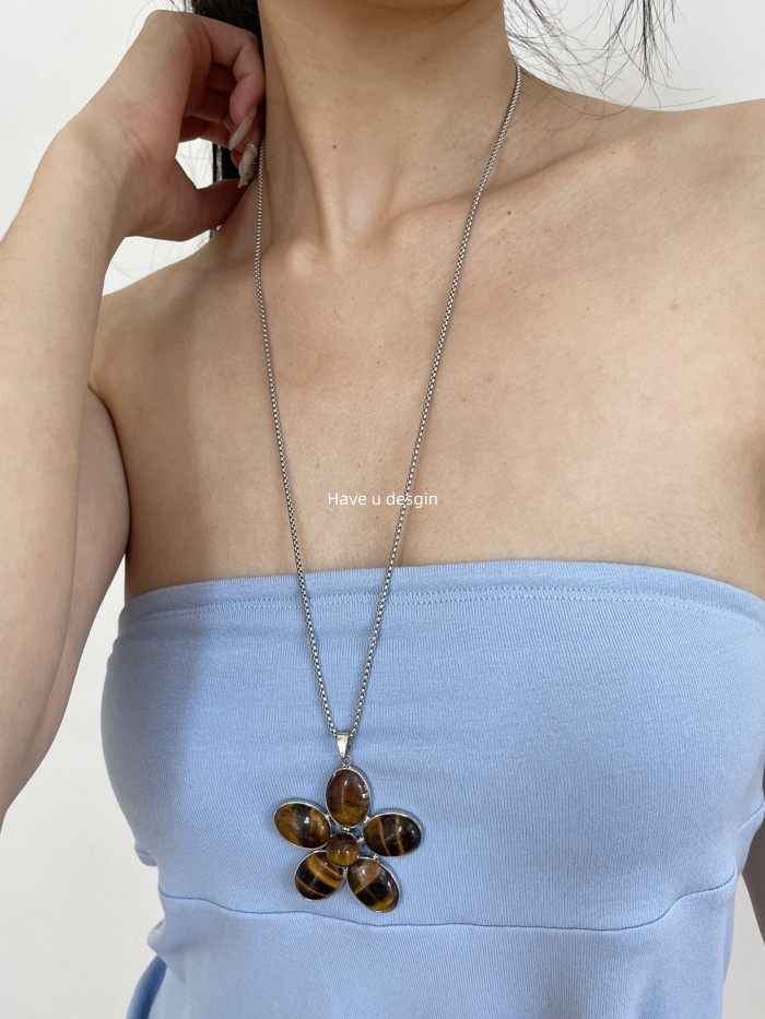 Have u desgin Merad Tiger Eye Stone Mặt dây chuyền hoa Vòng cổ dài Cao cấp Đơn giản Phong cách mát mẻ Thời trang Dây chuyền áo len phù hợp