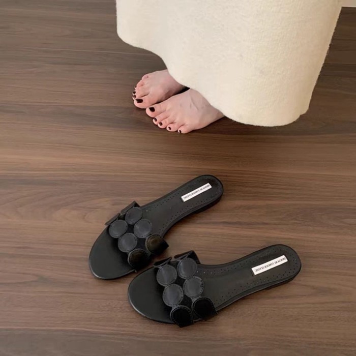 dép đế bằng thiết kế thích hợp cho nữ, dép vàng phong cách nghỉ hè cho nữ, giày đi biển để mặc b