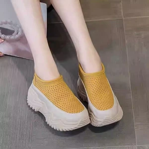 Dép Baotou nữ mùa hè mặc ngoài đế dày tăng rỗng giày thể thao màu trắng rỗng