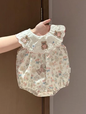 Phong cách dễ thương mùa hè mới gấu thêu cổ áo liền quần mỏng cho bé
