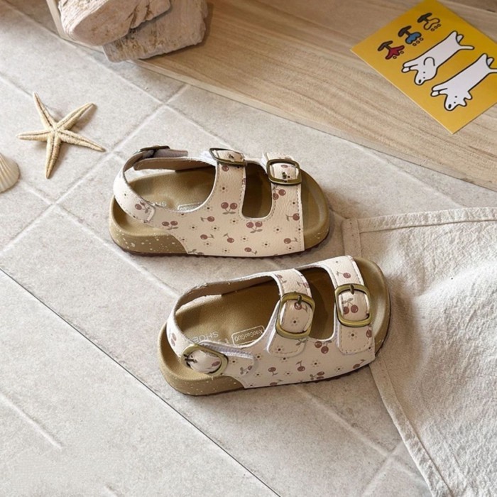 Mùa Hè  Nữ Mới Giày Sandal Công Chúa Chống Trơn Trượt Đế Mềm Mục Vụ Anh Đào Nhỏ Dép Bé Gái Khu