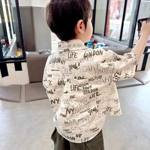 Áo sơ mi ngắn tay mỏng in hình sành điệu cho bé trai mùa hè mới Áo sơ mi nửa tay phong cách H