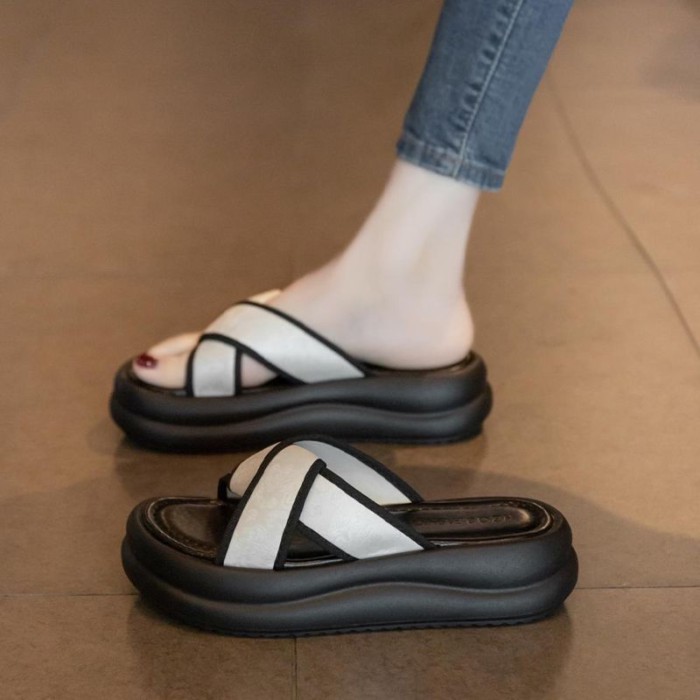 mẫu sandal, dép đế dày đẹp mặc mùa hè cho nữ, phong cách mới với chân váy, sandal đi biển, dép l