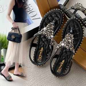 Dép xỏ ngón, sandal nữ mùa hè sáng bóng dành cho những buổi đi chơi thông thường