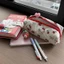 hellokitty anh đào màu đỏ dễ thương vải bút chì túi văn phòng phẩm giá trị cao công suất lớn dây k