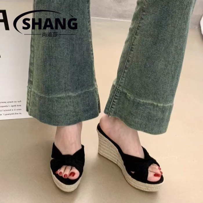 Dép La Mã phổ biến cho nữ Áo khoác ngoài mùa hè Wedge Dép đế dày nữ Dép đế mềm Dép đi biển đa
