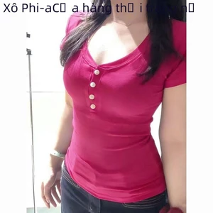 Áo thun ngắn tay cổ chữ V màu xanh da trời vai phải eo eo áo thun nữ thiết kế thon gọn đính n