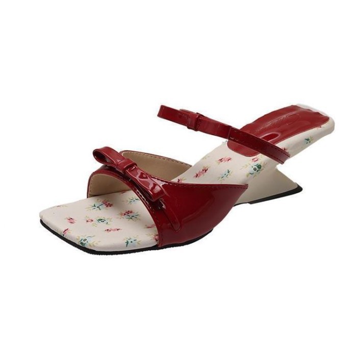 Hoa ngọt ngào nhỏ thơm kiểu sandal gót dày dành cho nữ mặc váy siêu cổ tích nơ nêm