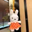 Đồ chơi mềm Miffy với váy chấm bi và dây đeo tay cho du lịch