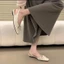 Giày sandal mũi nhọn chấm bi nhẹ nhàng đế dày có mũi nhọn cho nữ mùa hè dây đeo lưng thoải mái với