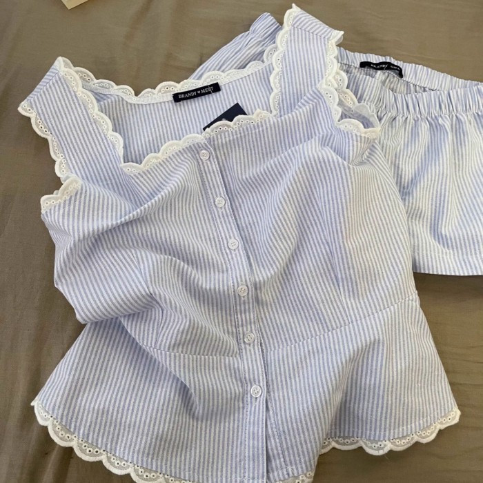 Phong cách mùa hè mới Bộ đồ ngủ có dây đeo sọc đơn giản dành cho nữ, bộ quần short ren nữ tín