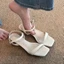 Giày sandal quai ngang mũi vuông phong cách đơn giản của Pháp Giày bệt hở mũi màu đen khí chấ