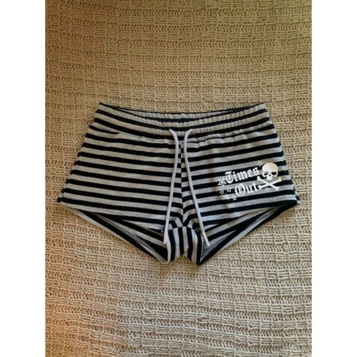 Quần short thể thao cổ điển Mỹ in hình đầu lâu sọc đen xám y2k quần short thể thao nữ quần ho