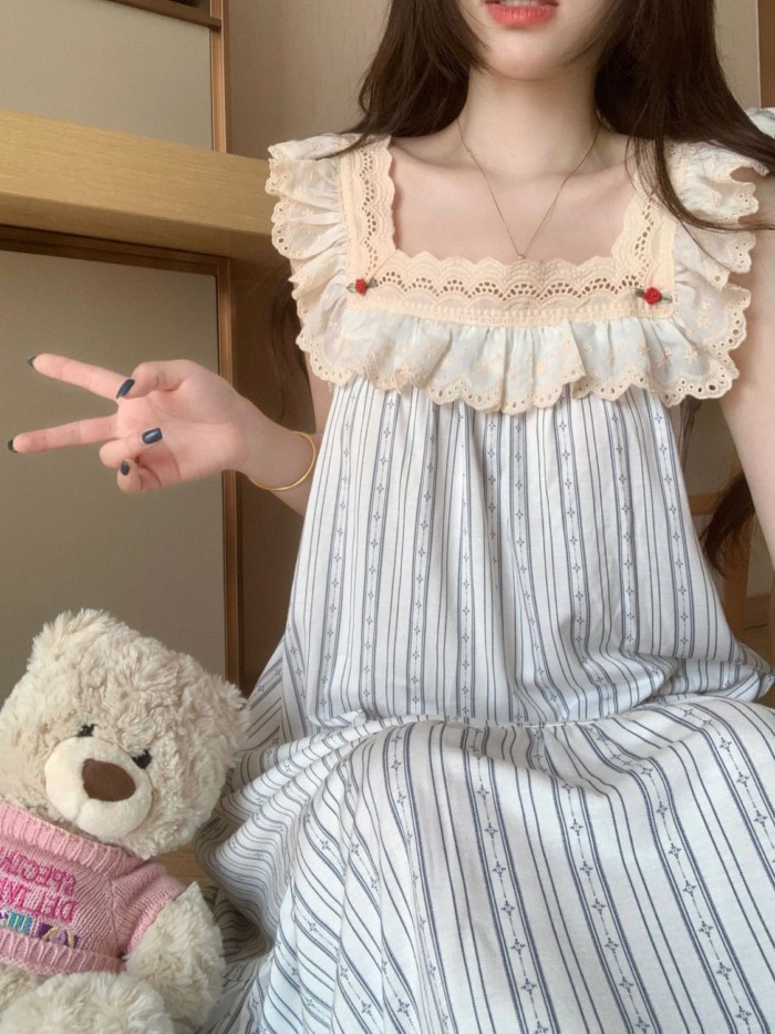 French Lace Suspender Nightgown For Women Summer New Style Small Flying Sleeves Princess Style S