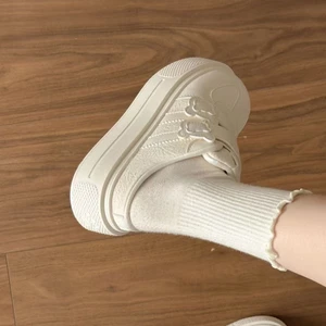 Phiên bản Hàn Quốc của giày thể thao Velcro đa năng dễ thương dành cho nữ thích hợp cho nữ tr