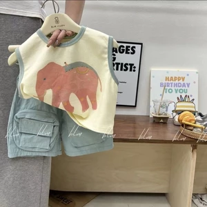 Bộ đồ trẻ em Áo thun in hình hoạt hình Hàn Quốc Mùa hè phong cách mới Màu sắc tương phản Quần sh