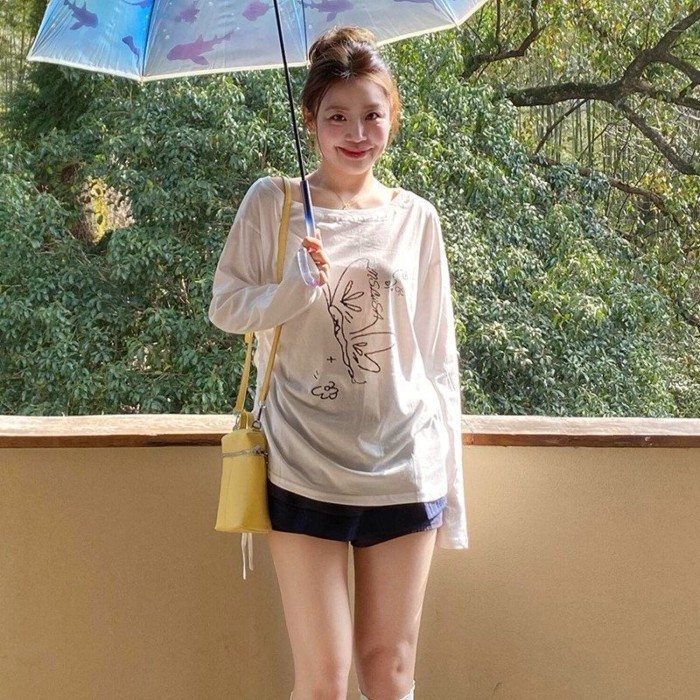 Áo thun dài tay lệch vai in hình bướm theo phong cách retro của Mỹ dành cho nữ mùa hè dáng rộng kiể