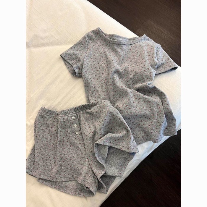 Bộ đồ ngủ nhỏ in hình quả anh đào nhỏ màu xám dành cho nữ Hàn Quốc Bộ đồ mặc ở nhà quần short
