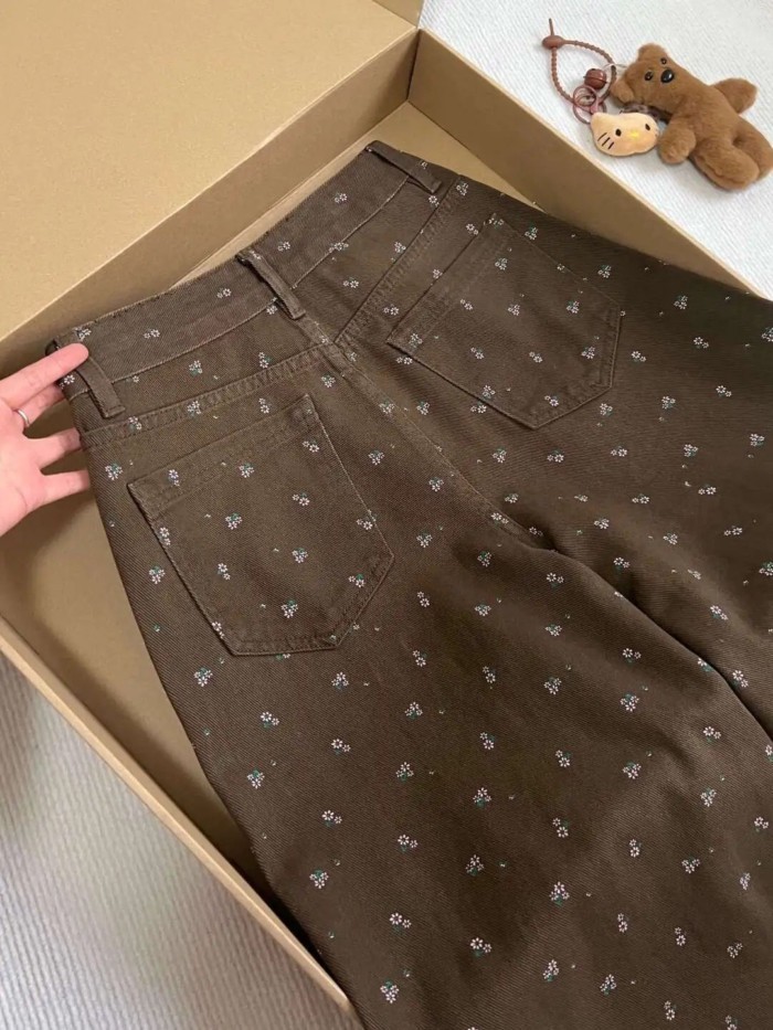Quần jeans thẳng thiết kế hoa màu nâu cho nữ mùa xuân dáng rộng eo cao thon gọn ống rộng quần