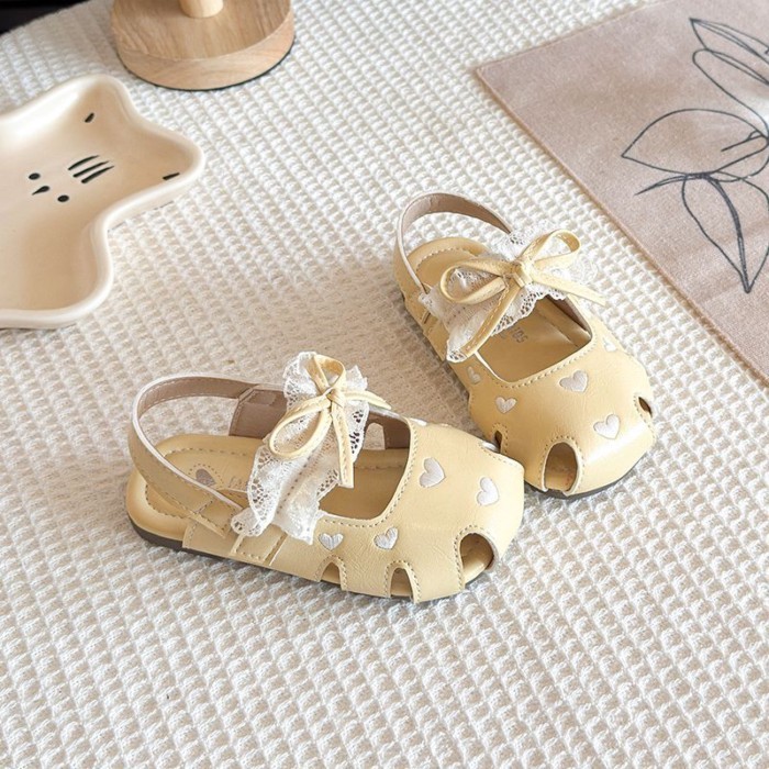 Girls Baotou Sandals Summer New Children's Hollow Cute Princess Shoes Children's Love Soft So