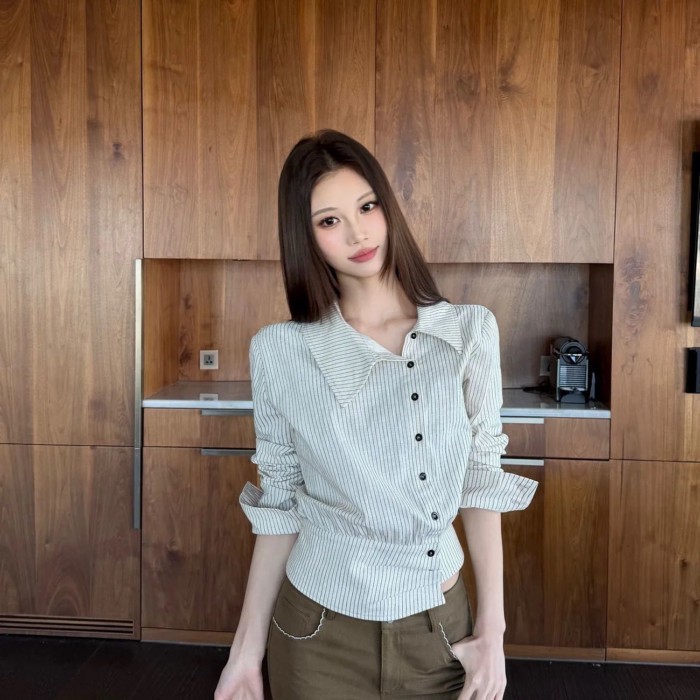 Mùa xuân năm  nữ mới sọc eo áo sơ mi giảm béo đa năng ve áo eo không đều áo sơ mi túi chéo