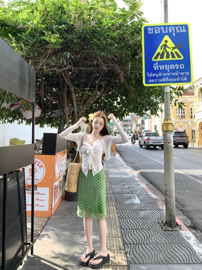 Lan ~ American Hot Girl Xanh Chấm Bi Váy Nữ Xuân Hè Phong Cách Mới Phù Hợp Với Tất Cả Trận Đấu Thường Ngày Chất Lượng Cao Chữ A Váy Giữa Viền