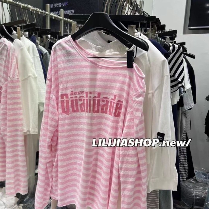Áo thun dài tay in chữ Dongdaemun sọc rộng trễ vai áo chống nắng áo sơ mi nữ hàng đầu