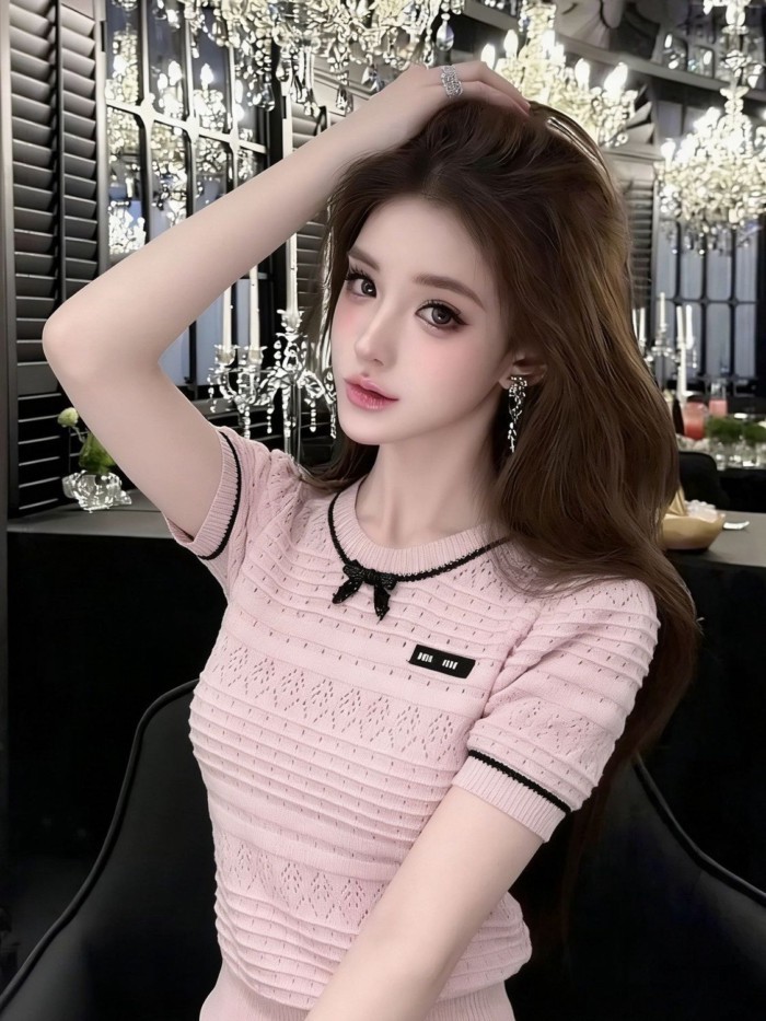Áo thun ngắn tay cao cấp thời trang và thanh lịch dành cho nữ trong mùa hè. Áo kiểu dáng Hàn Quốc đ