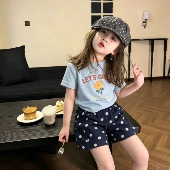 Bộ đồ bé gái phong cách Hàn Quốc mới bé gái in hoa in chữ mềm áo sáp chấm bi quần short hai mảnh