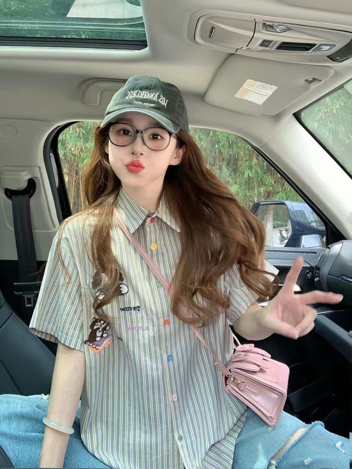 Mỹ Áo Sơ Mi Sọc Nữ Tay Ngắn Nữ Mùa Hè Mới Lười Đi Học Phong Cách Rời Thêu Top Hợp Thời Trang