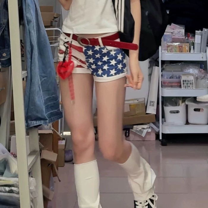 Quần short denim cạp thấp phong cách Mỹ gợi cảm dành cho nữ, quần short denim in họa tiết ôm